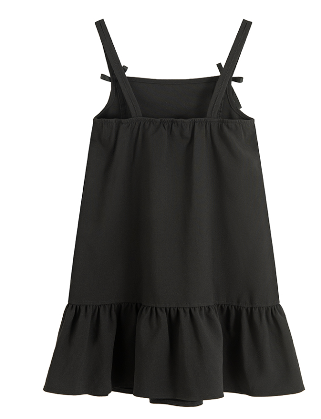 Short sleeve t-shirt and sleeveless dress